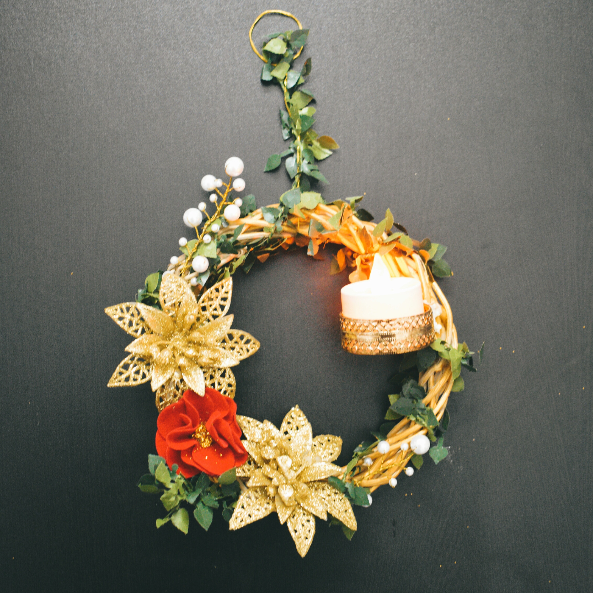 Elegant Golden Tea Light Hanging